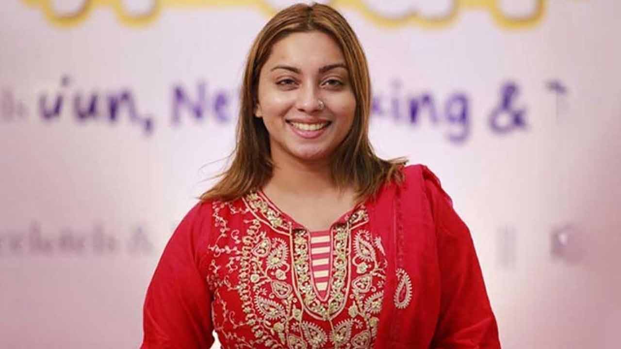 ফের আলোচনায় মেঘনা আলম